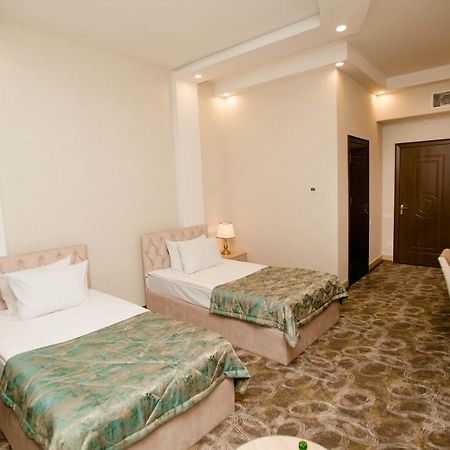 Cinema Boutique Hotel Gjandža Exteriér fotografie