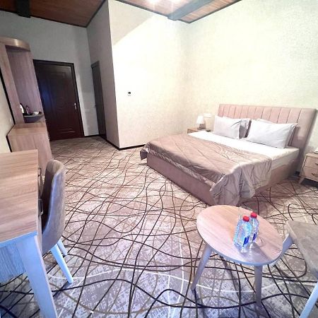 Cinema Boutique Hotel Gjandža Exteriér fotografie