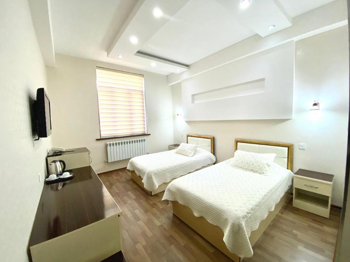 Cinema Boutique Hotel Gjandža Exteriér fotografie