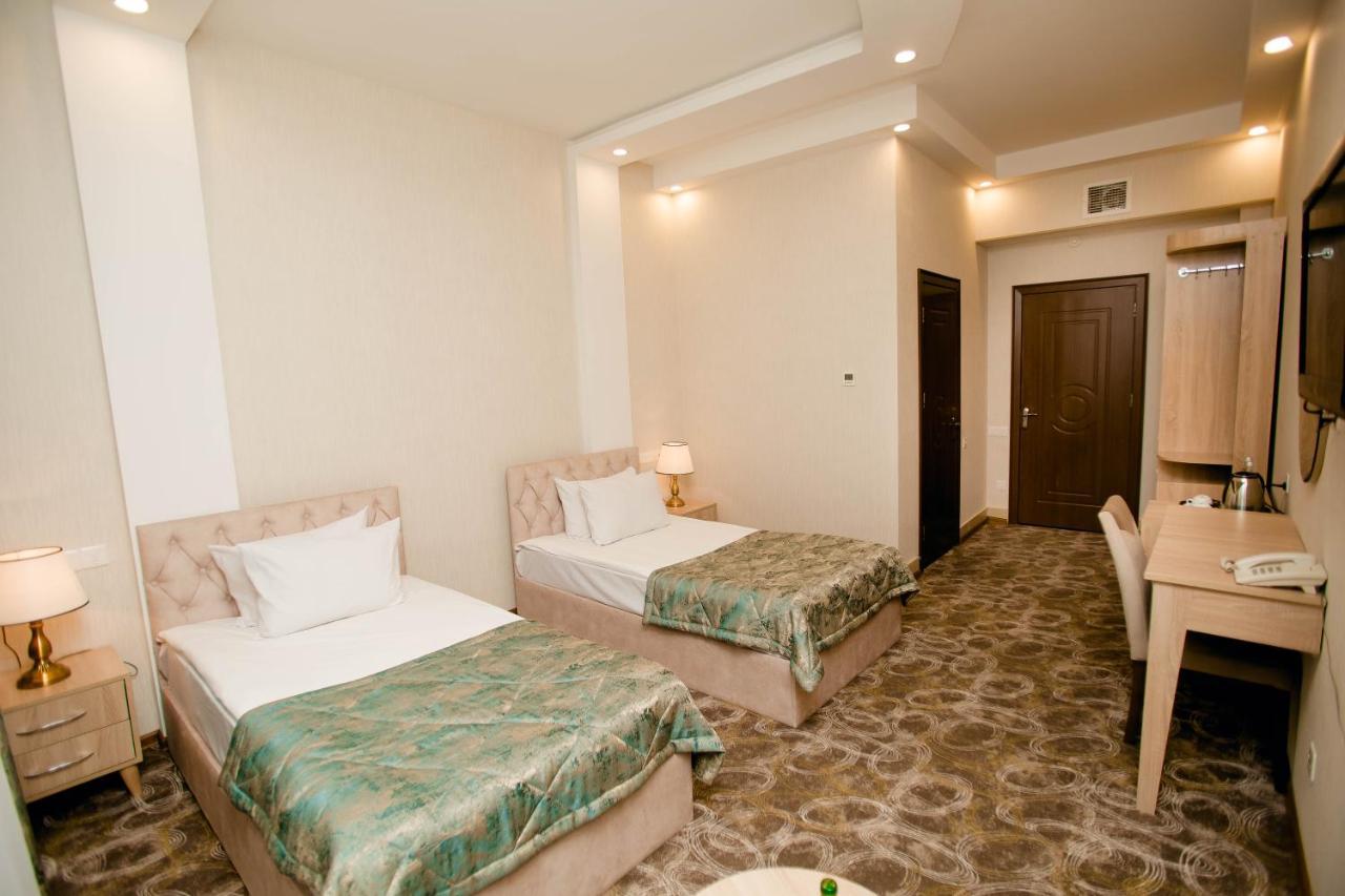Cinema Boutique Hotel Gjandža Exteriér fotografie
