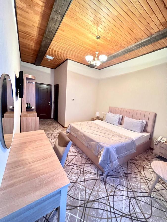 Cinema Boutique Hotel Gjandža Exteriér fotografie