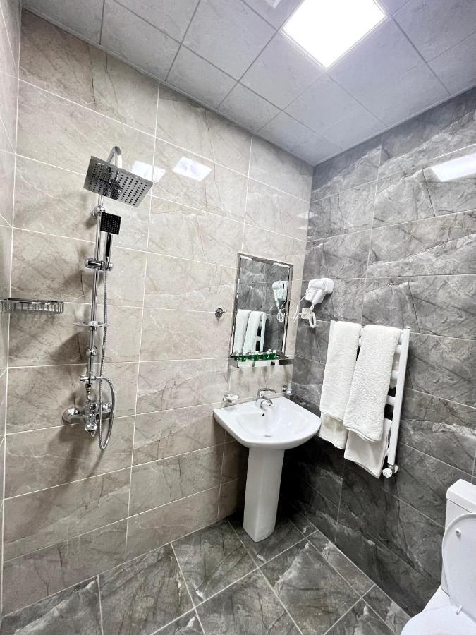 Cinema Boutique Hotel Gjandža Exteriér fotografie
