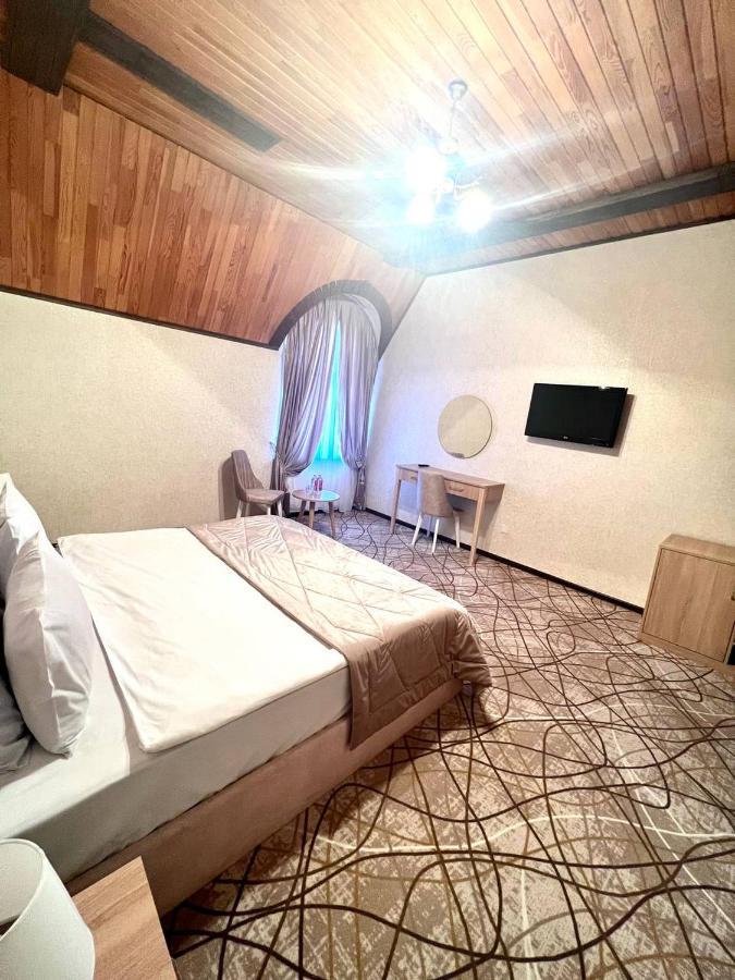 Cinema Boutique Hotel Gjandža Exteriér fotografie