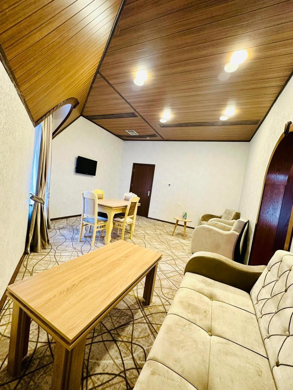 Cinema Boutique Hotel Gjandža Exteriér fotografie