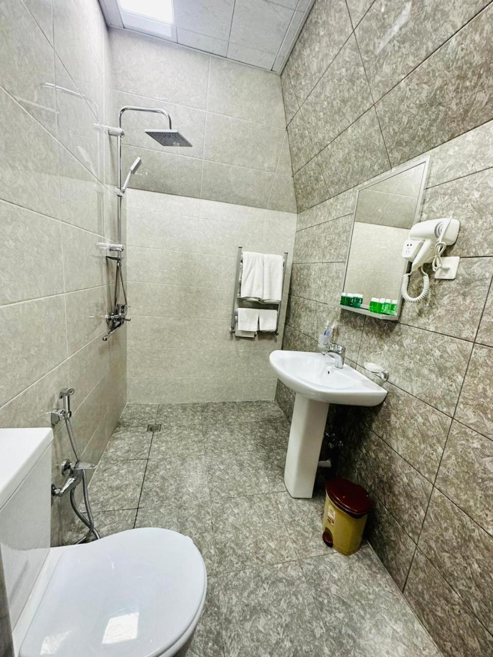 Cinema Boutique Hotel Gjandža Exteriér fotografie